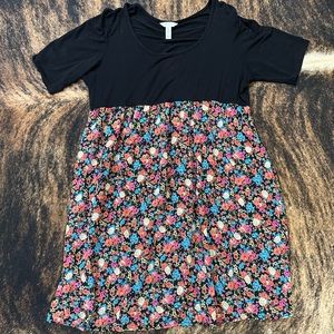 Women’s Three Seasons maternity size 1X black tshirt floral lined midi dress